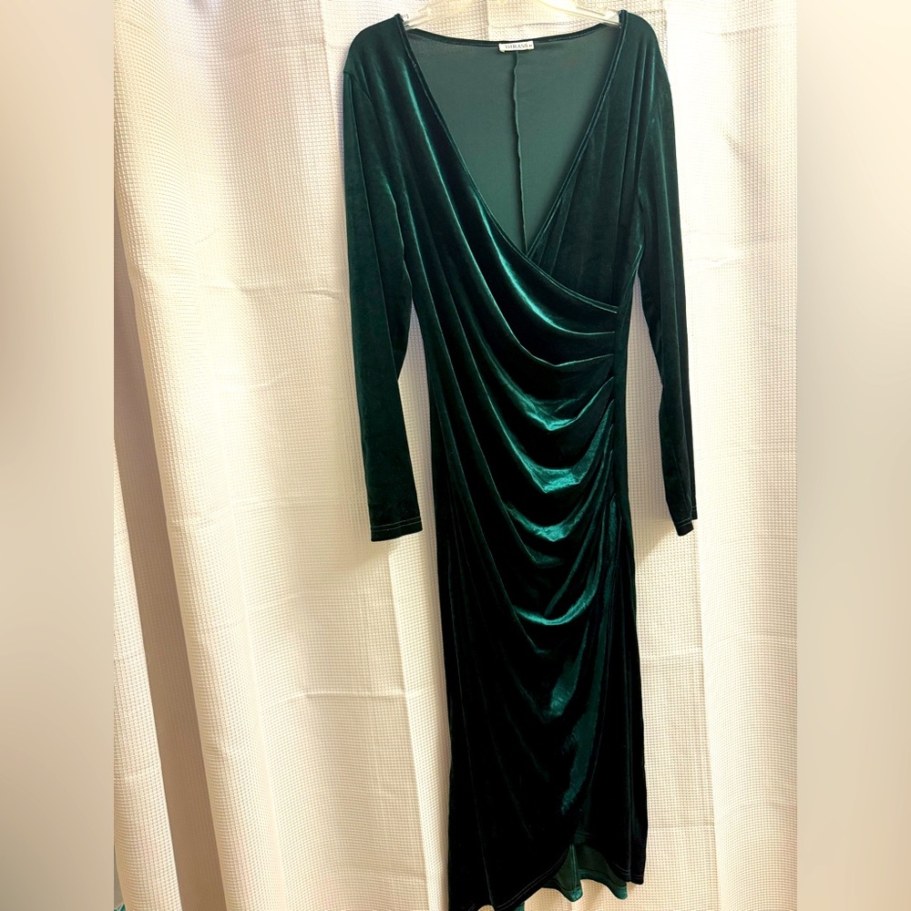 Elegant Green Velvet Dress